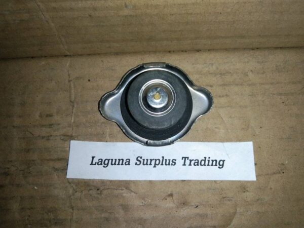 Japan surplus Radiator cap for cars 0.9psi or 88kPa wide head PRELOVED