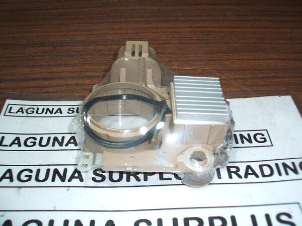 ALTERNATOR VOLTAGE REGULATOR L-300 Diesel Engine IM847