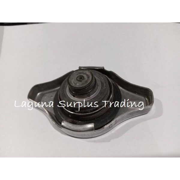Japan Surplus Radiator Cap for Cars (1.1psi) USED