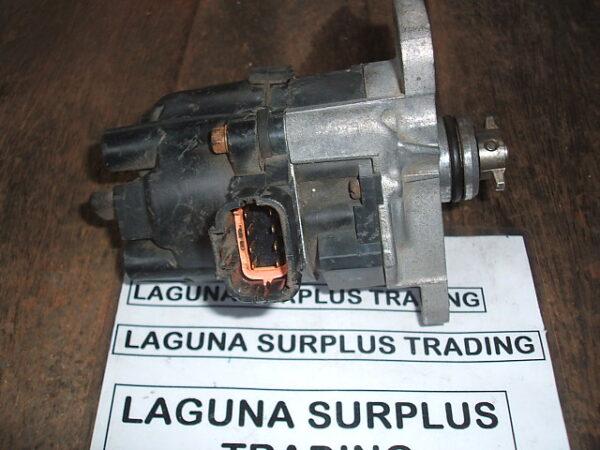 REFURBISHED NISSAN Serena Gasoline SR20DE Distributor Partnum: 22100-WF010  T2T06171